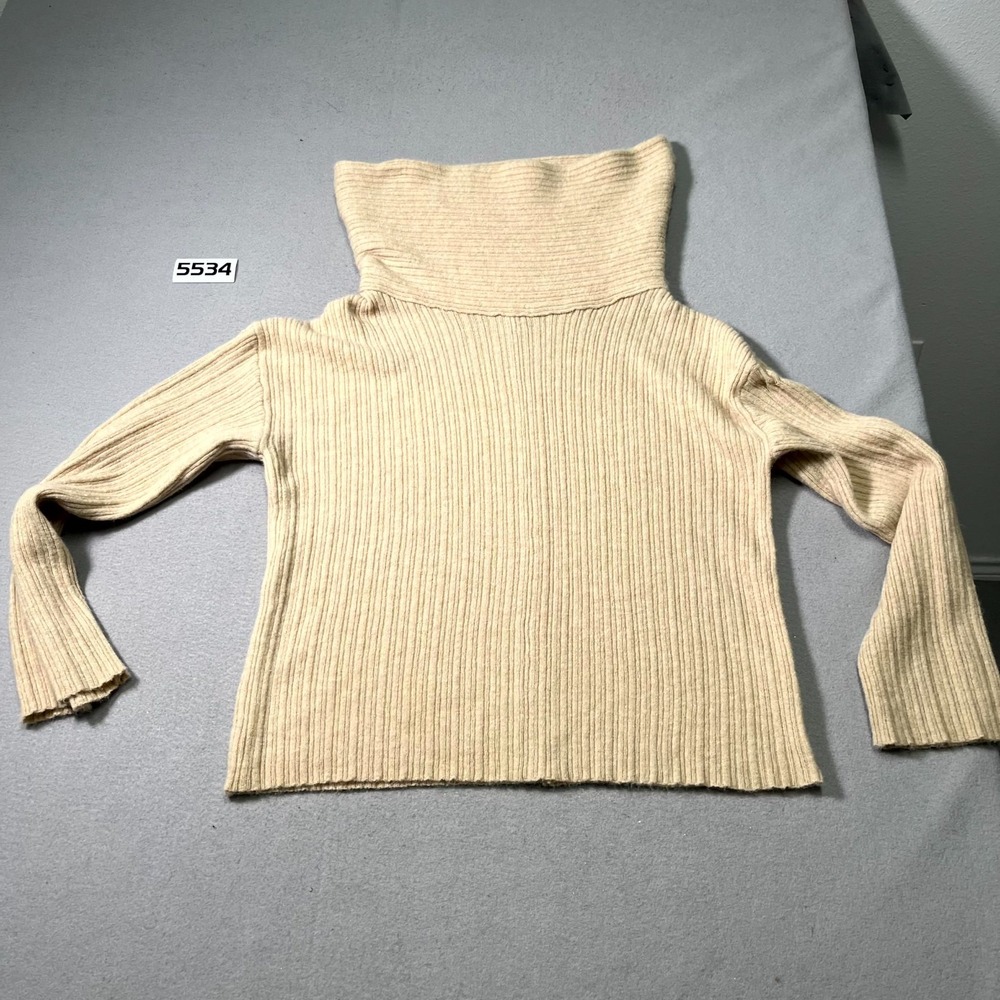 Womens Sweaterβ Medium Beige Tight Knit Ribbed Casual Turtleneck Outdoor Winter